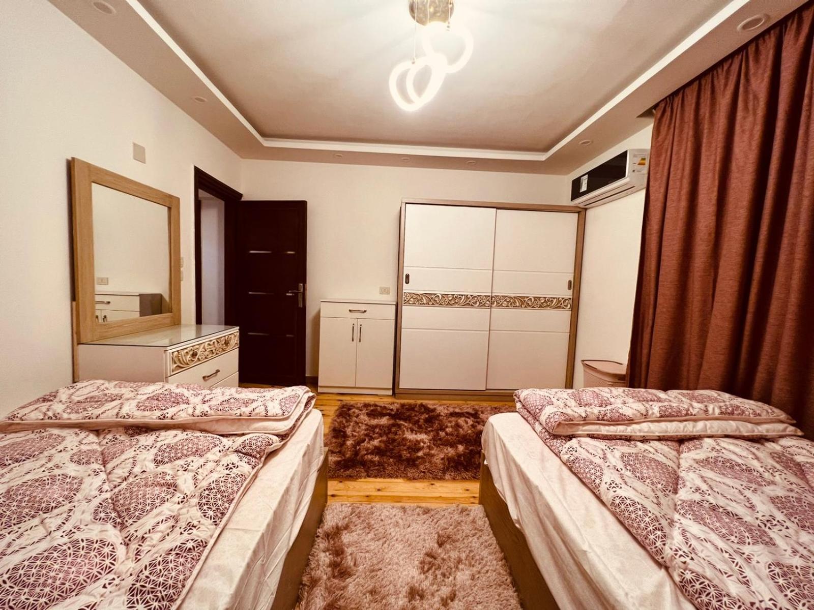 Apartment شقه فاخرة بإطلالة بانورامية مفروشة للإيجار في شارع لبنان المهندسين