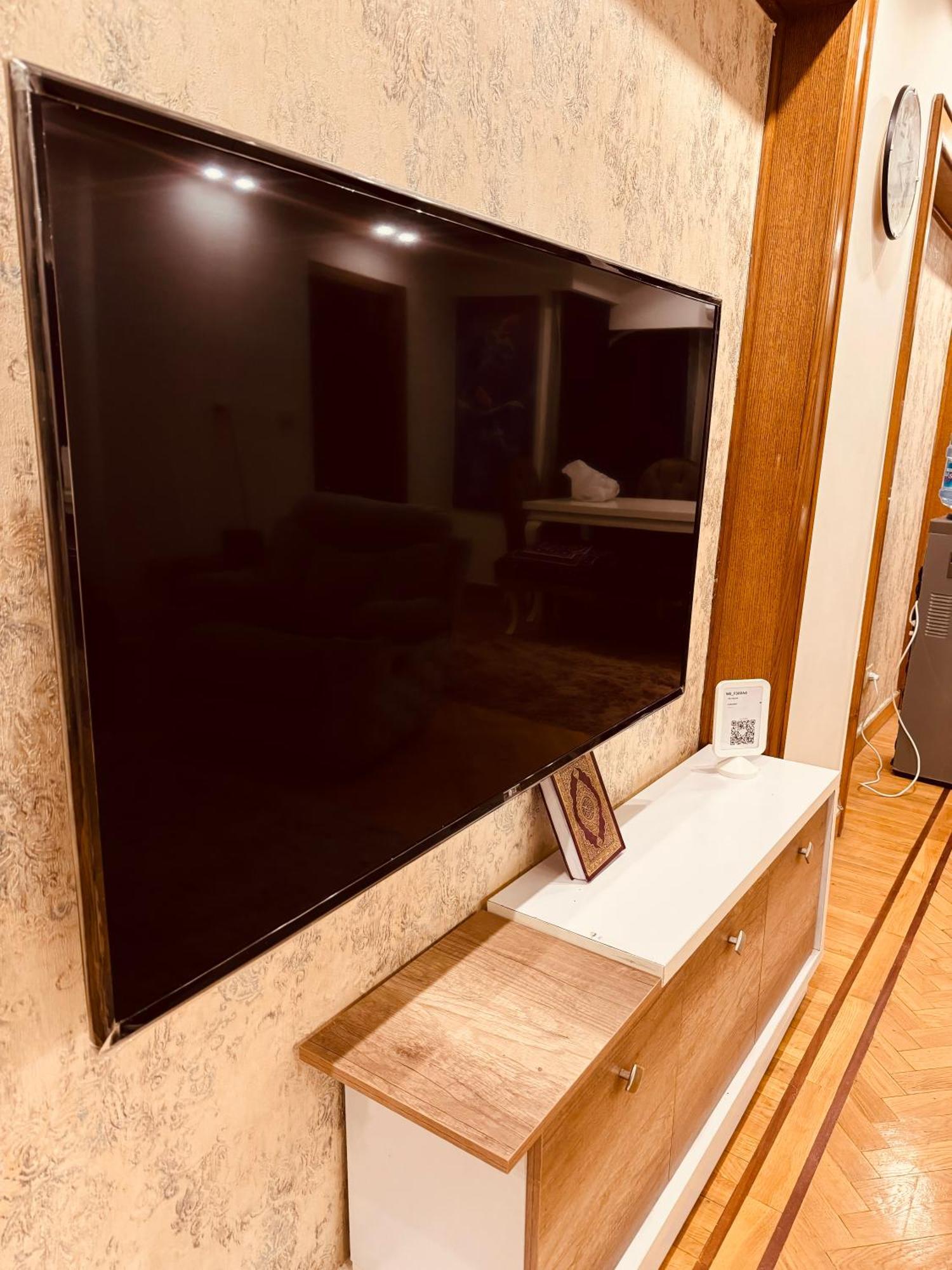 Apartment شقه فاخرة بإطلالة بانورامية مفروشة للإيجار في شارع لبنان المهندسين Cairo