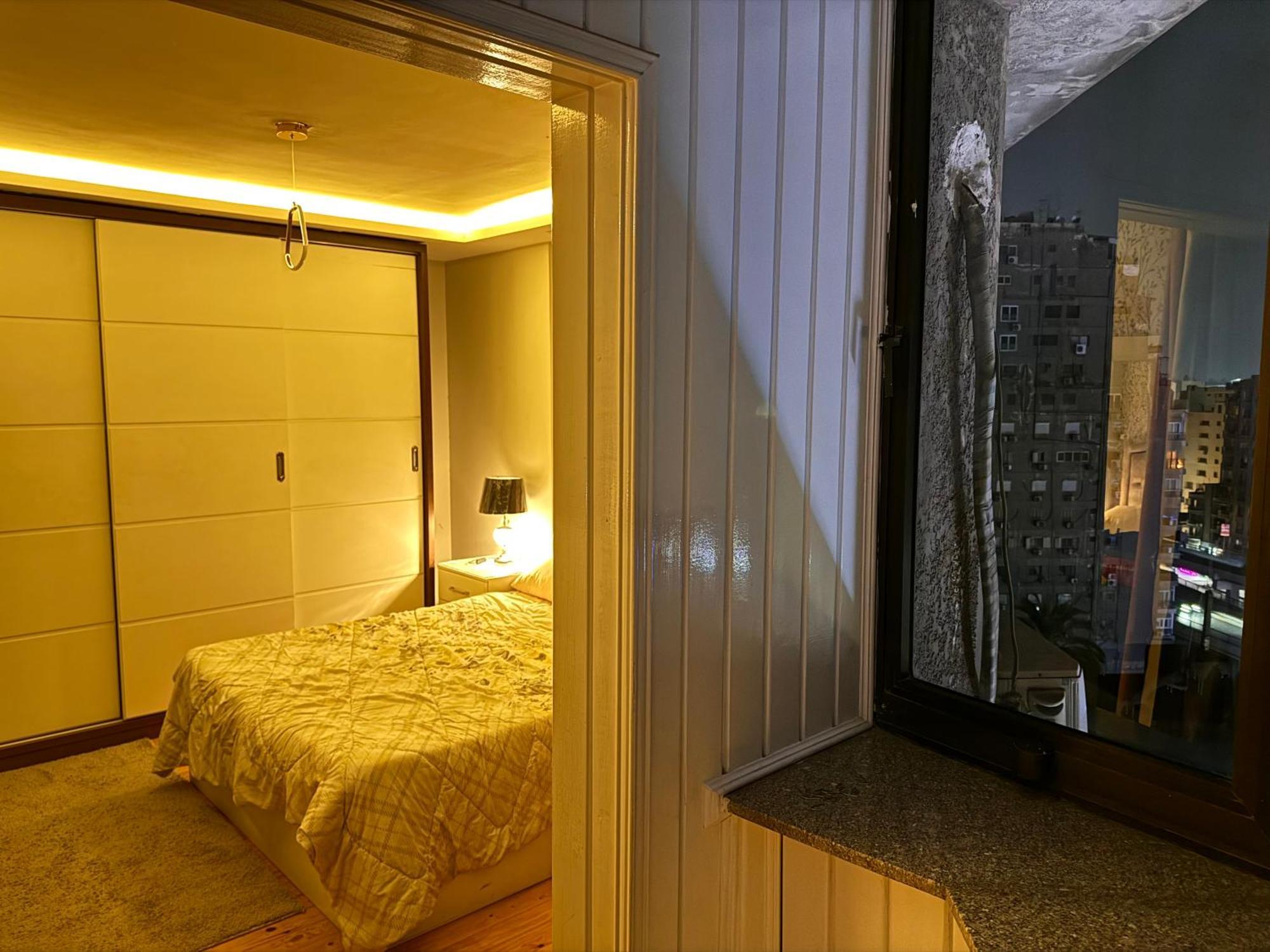 Apartment شقه فاخرة بإطلالة بانورامية مفروشة للإيجار في شارع لبنان المهندسين