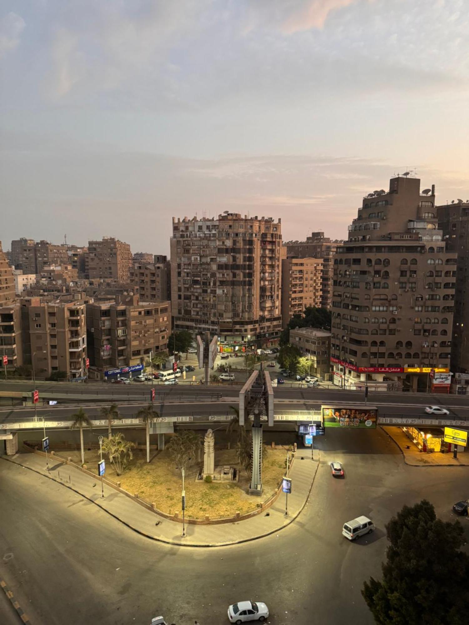 شقه فاخرة بإطلالة بانورامية مفروشة للإيجار في شارع لبنان المهندسين * Cairo